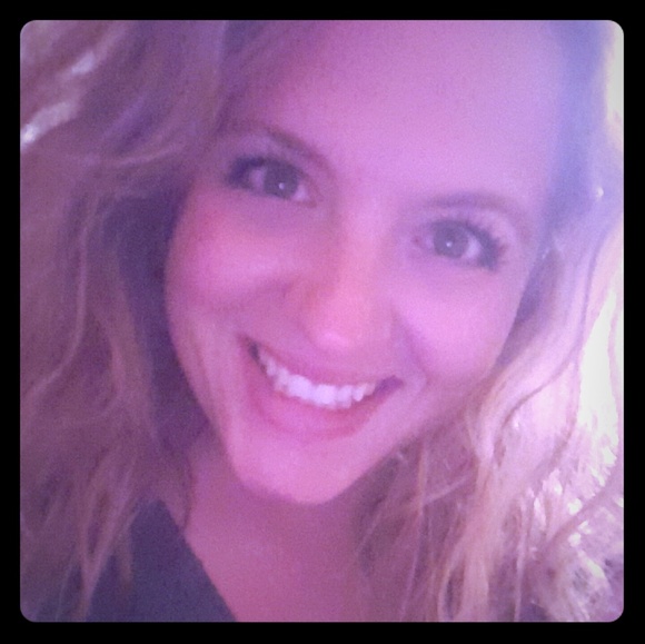 Meet your Posher, Lauren - Picture 1 of 1